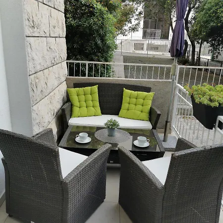 Apartmani Zuzana Baska Voda Exterior photo
